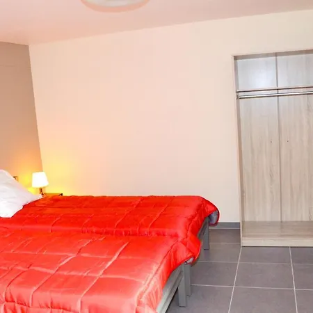 House With 5 Bedrooms In With Wonderful City View And Furnished Garden Holiday home *